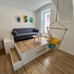 Tisa, Apartment