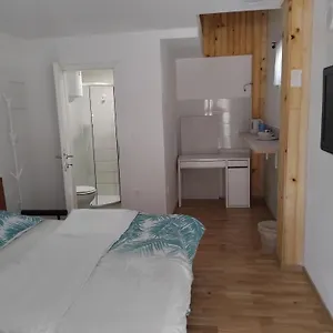 & Murgle Hostel